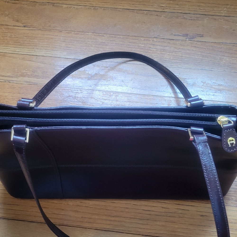 Handbag - Picture 3 of 3